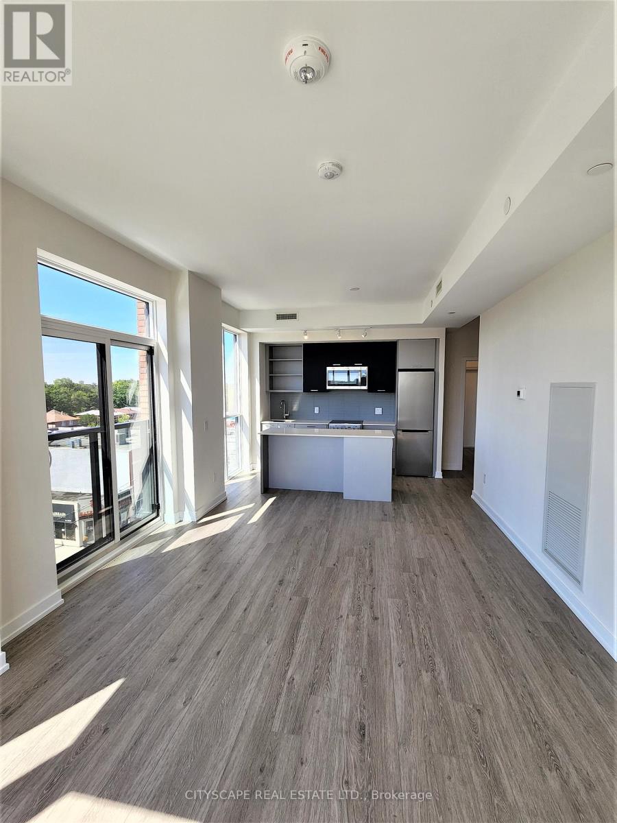 Photo 14 of 608 2300 St Clair Avenue W, Toronto ON
