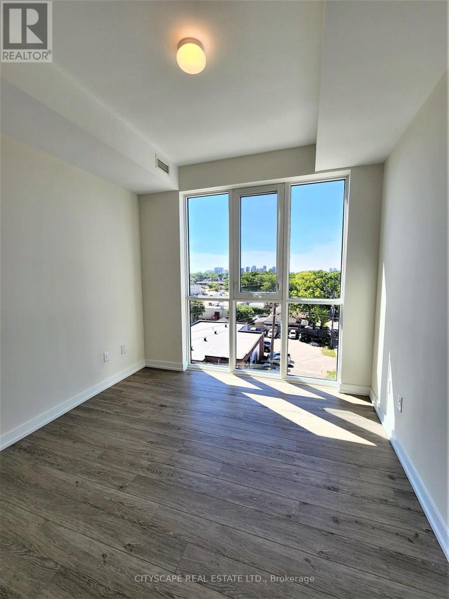 Photo 17 of 608 2300 St Clair Avenue W, Toronto ON
