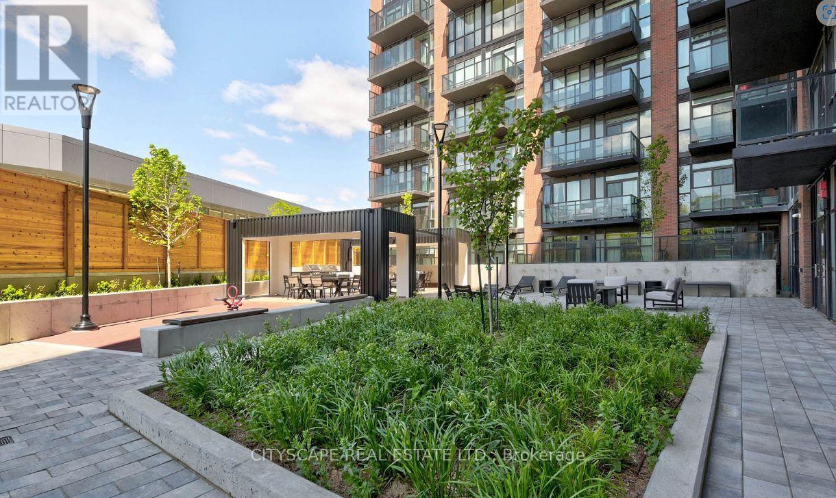 Photo 25 of 608 2300 St Clair Avenue W, Toronto ON