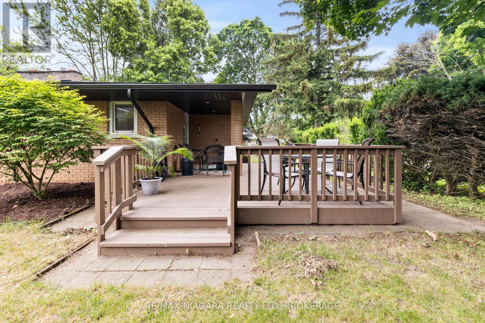 Photo 28 of 27 Daleview Crescent, Pelham ON