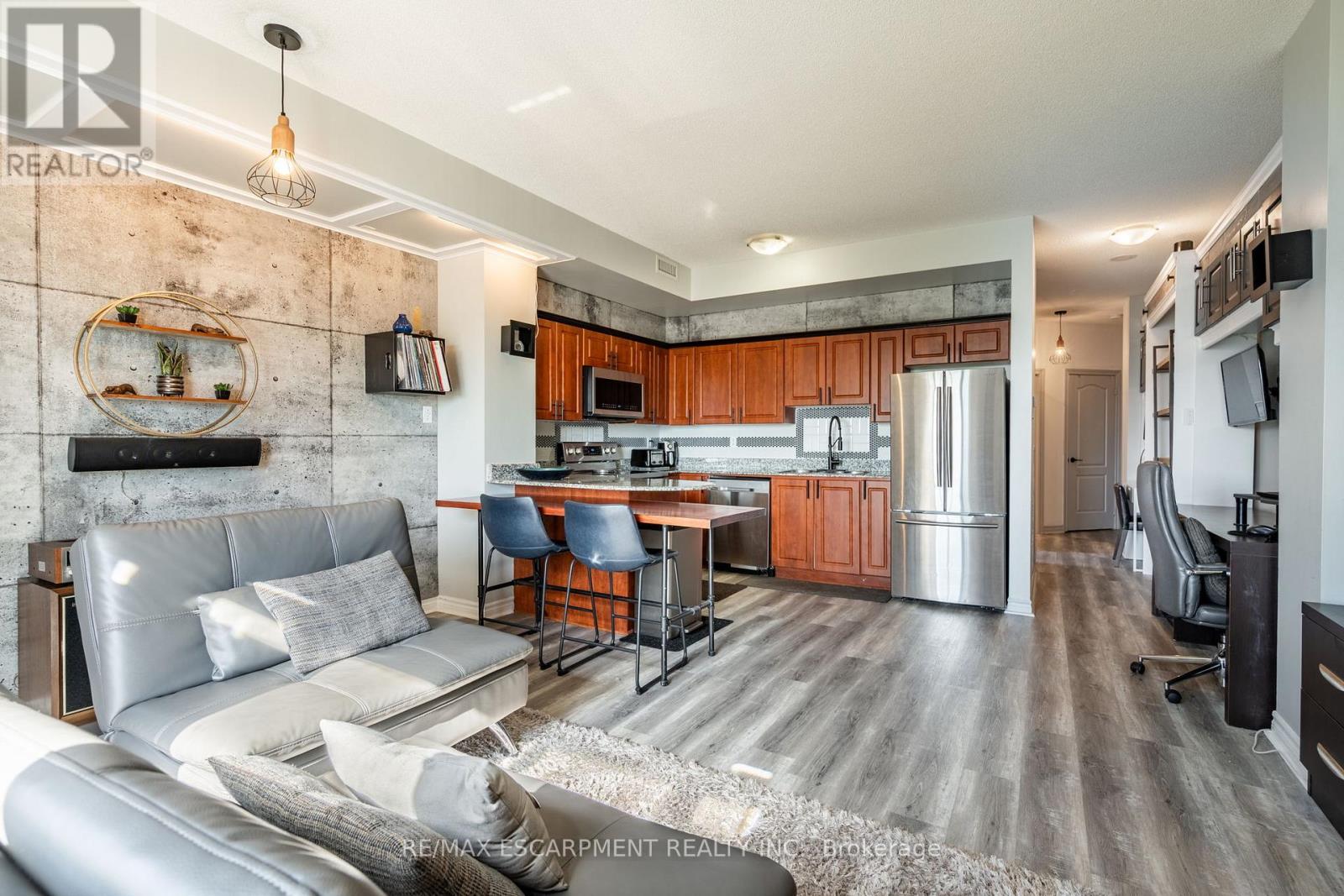Photo 20 of 612 135 James Street S, Hamilton ON
