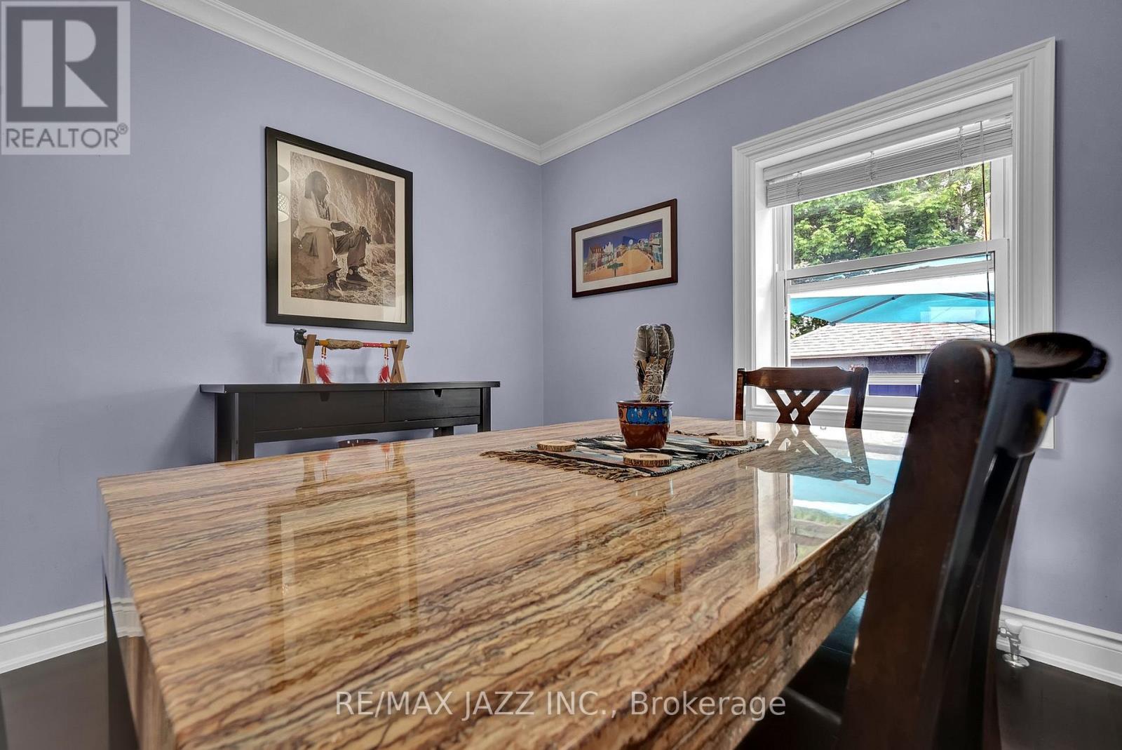 Photo 15 of 303 Gliddon Avenue, Oshawa ON