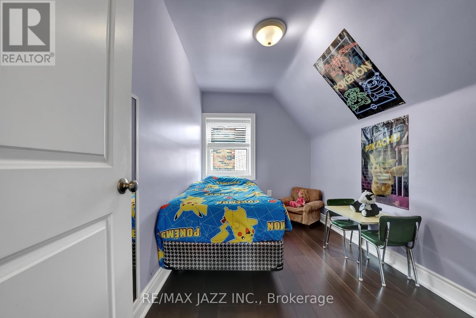 Photo 22 of 303 Gliddon Avenue, Oshawa ON