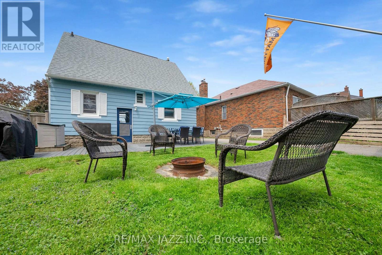 Photo 25 of 303 Gliddon Avenue, Oshawa ON