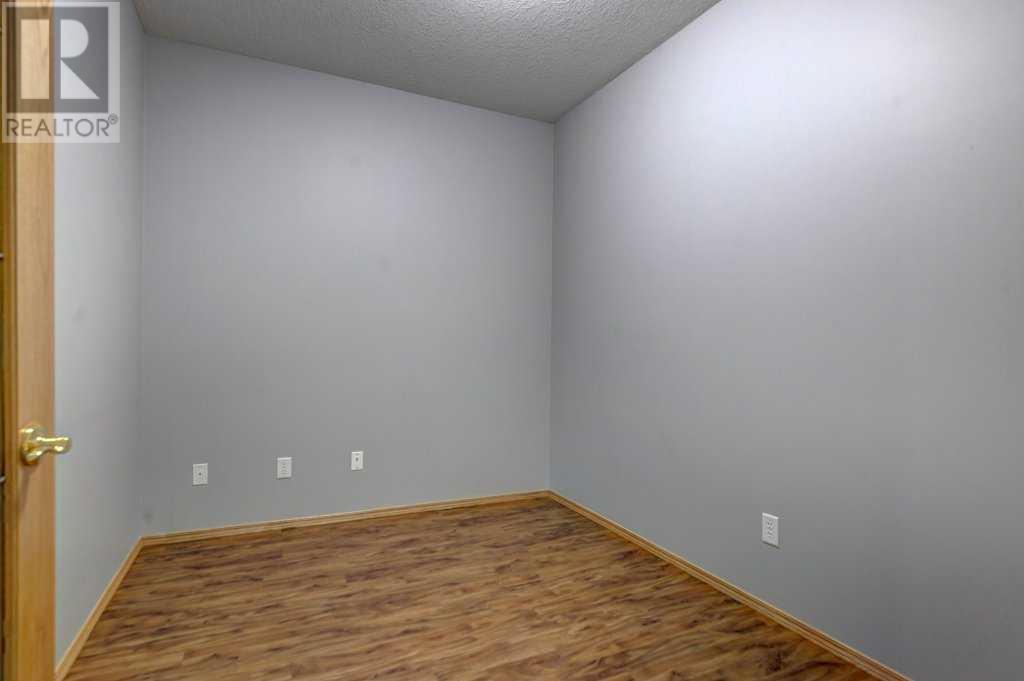 Single Family House for Sale in   Tuscany Springs Boulevard NW Tuscany Calgary 