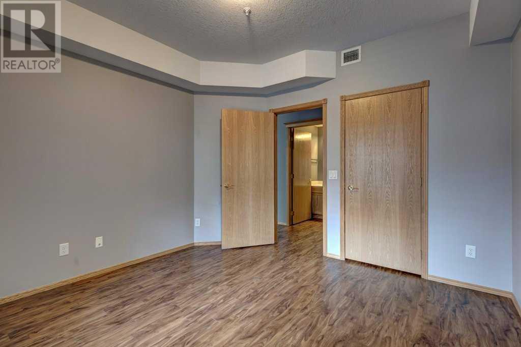 Single Family House for Sale in   Tuscany Springs Boulevard NW Tuscany Calgary 