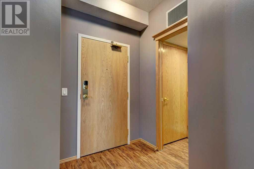Single Family House for Sale in   Tuscany Springs Boulevard NW Tuscany Calgary 