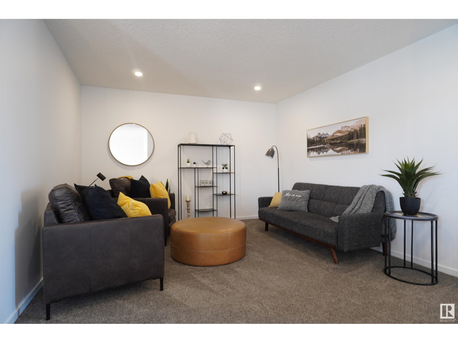 Photo 20 of 5557 Schonsee Dr Nw, Edmonton AB