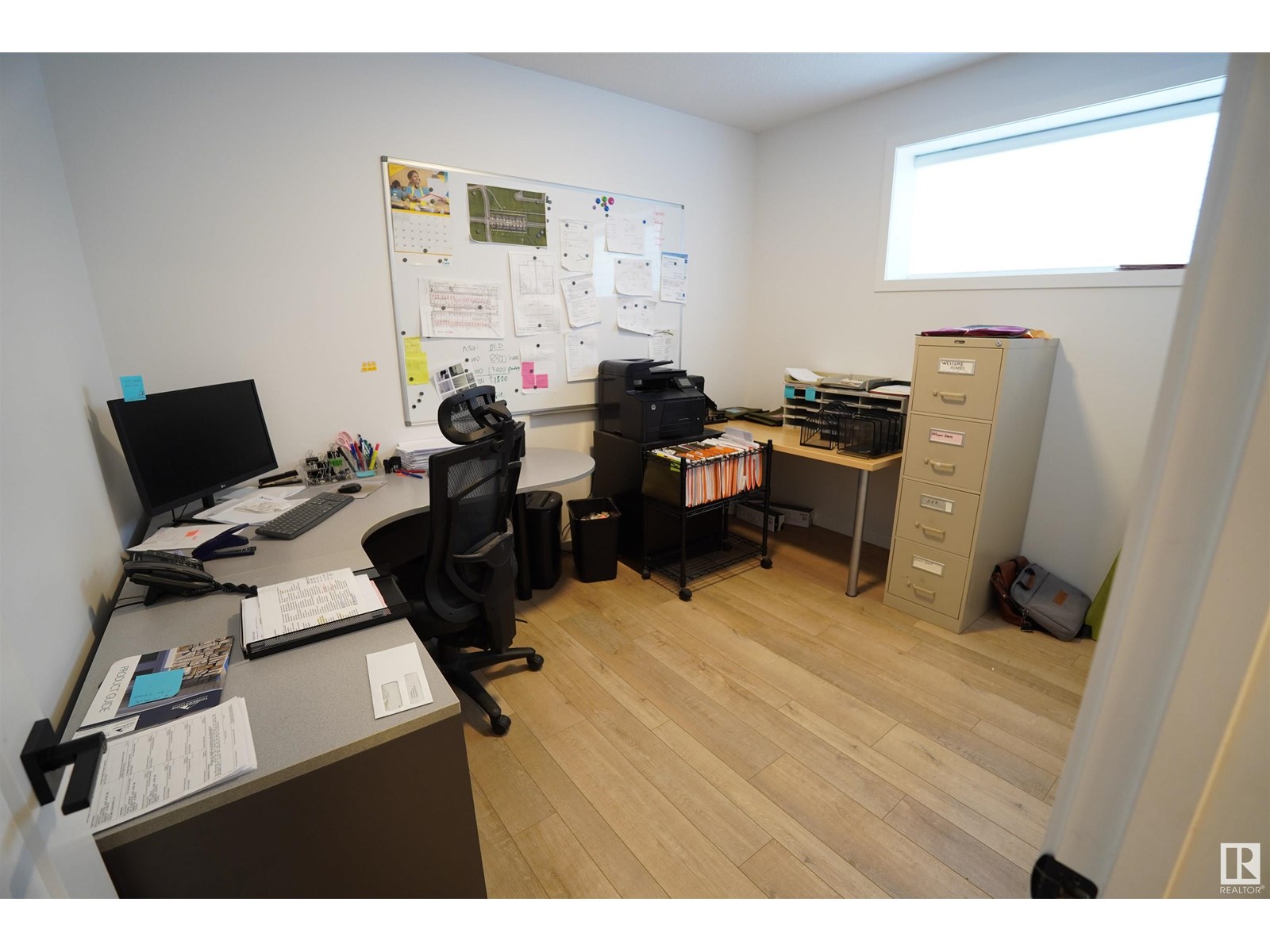 Photo 34 of 5557 Schonsee Dr Nw, Edmonton AB