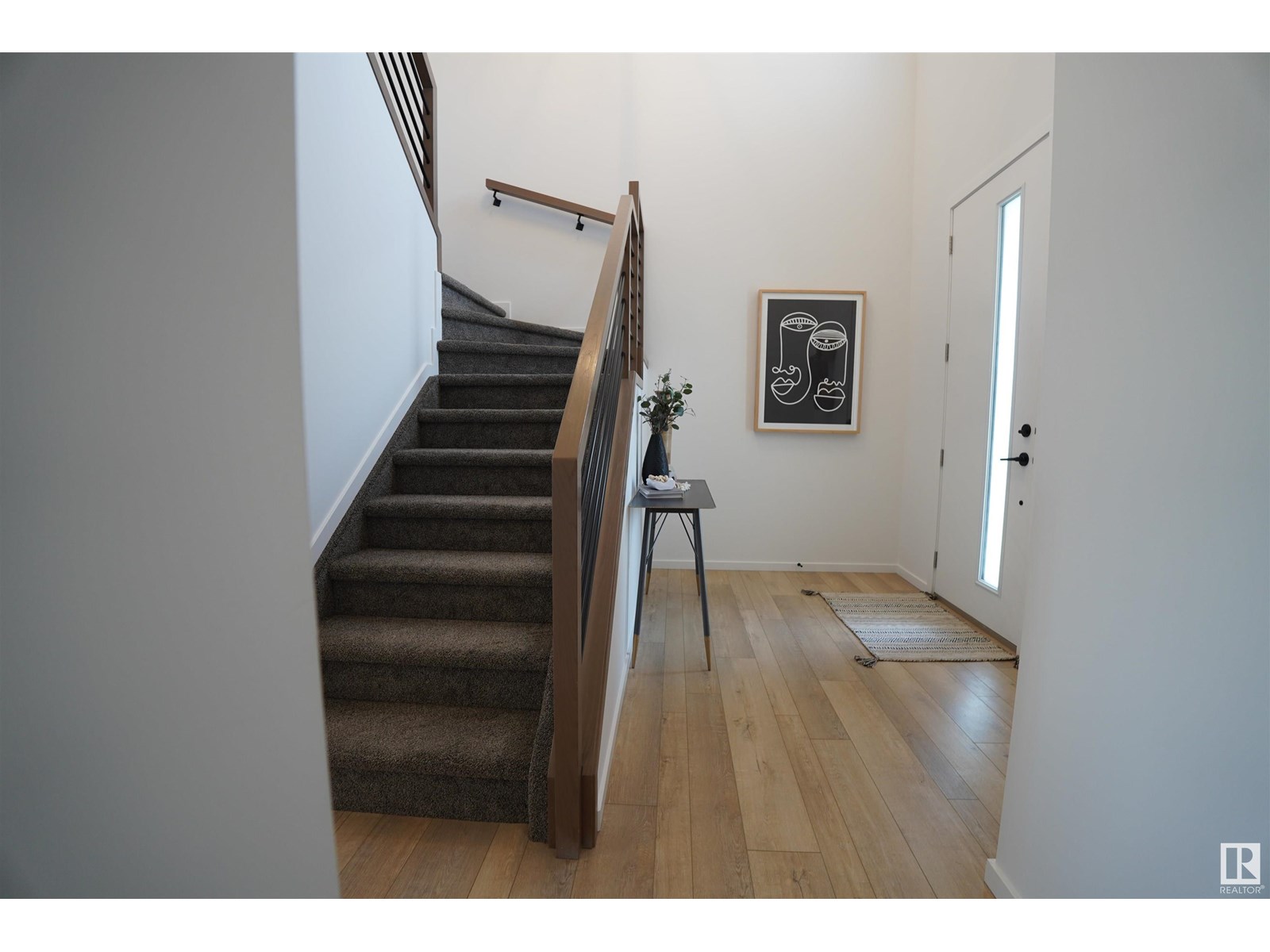 Photo 18 of 5557 Schonsee Dr Nw, Edmonton AB