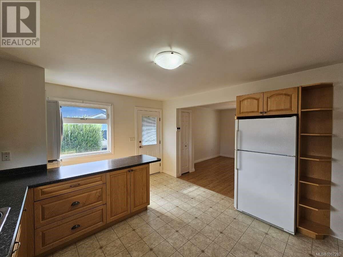 Photo 15 of 4129 Glenside Rd, Port Alberni BC
