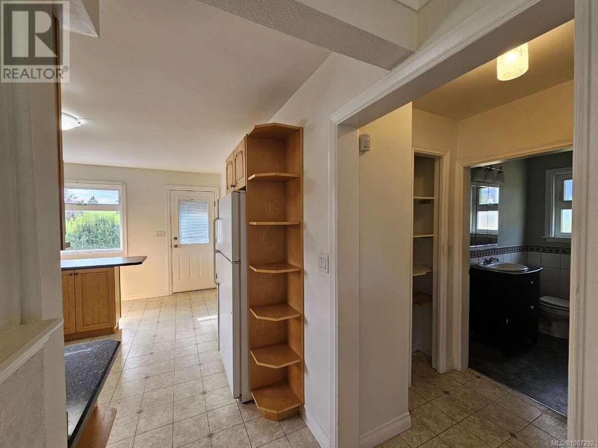 Photo 2 of 4129 Glenside Rd, Port Alberni BC