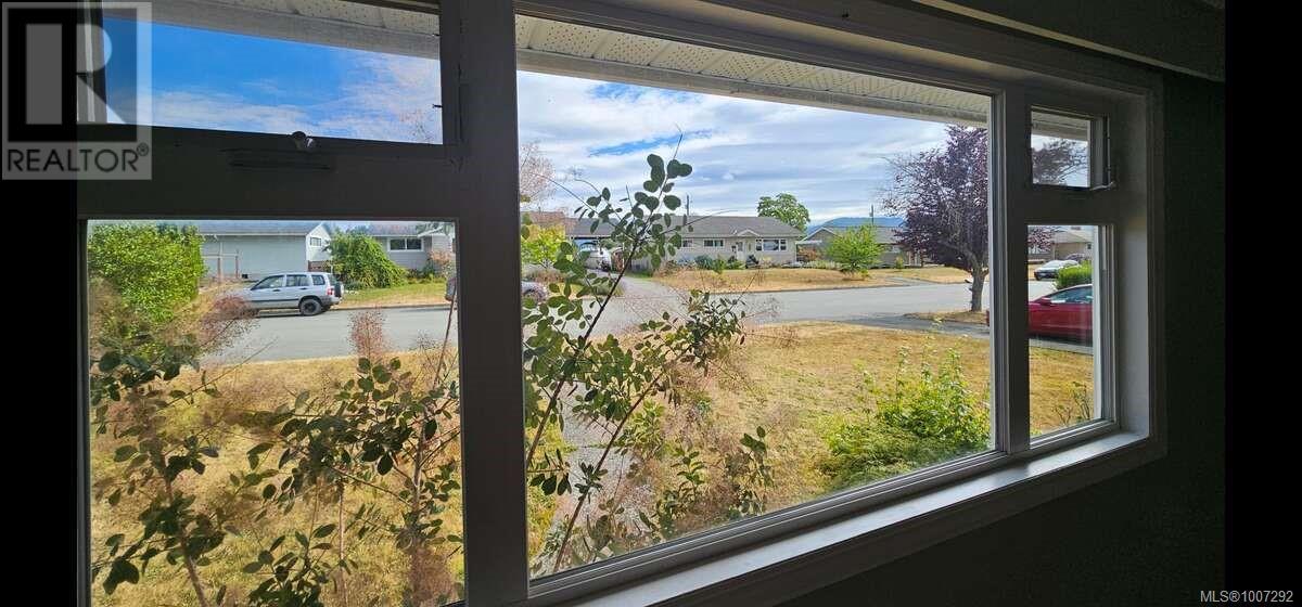 Photo 17 of 4129 Glenside Rd, Port Alberni BC