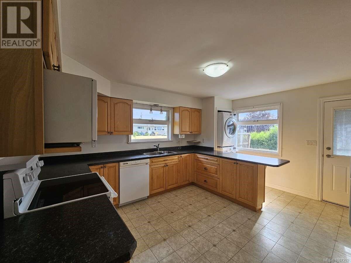 Photo 32 of 4129 Glenside Rd, Port Alberni BC