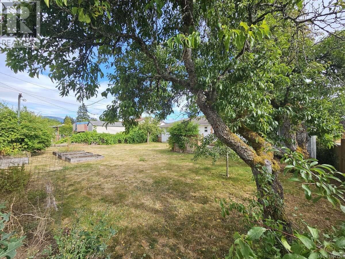 Photo 3 of 4129 Glenside Rd, Port Alberni BC