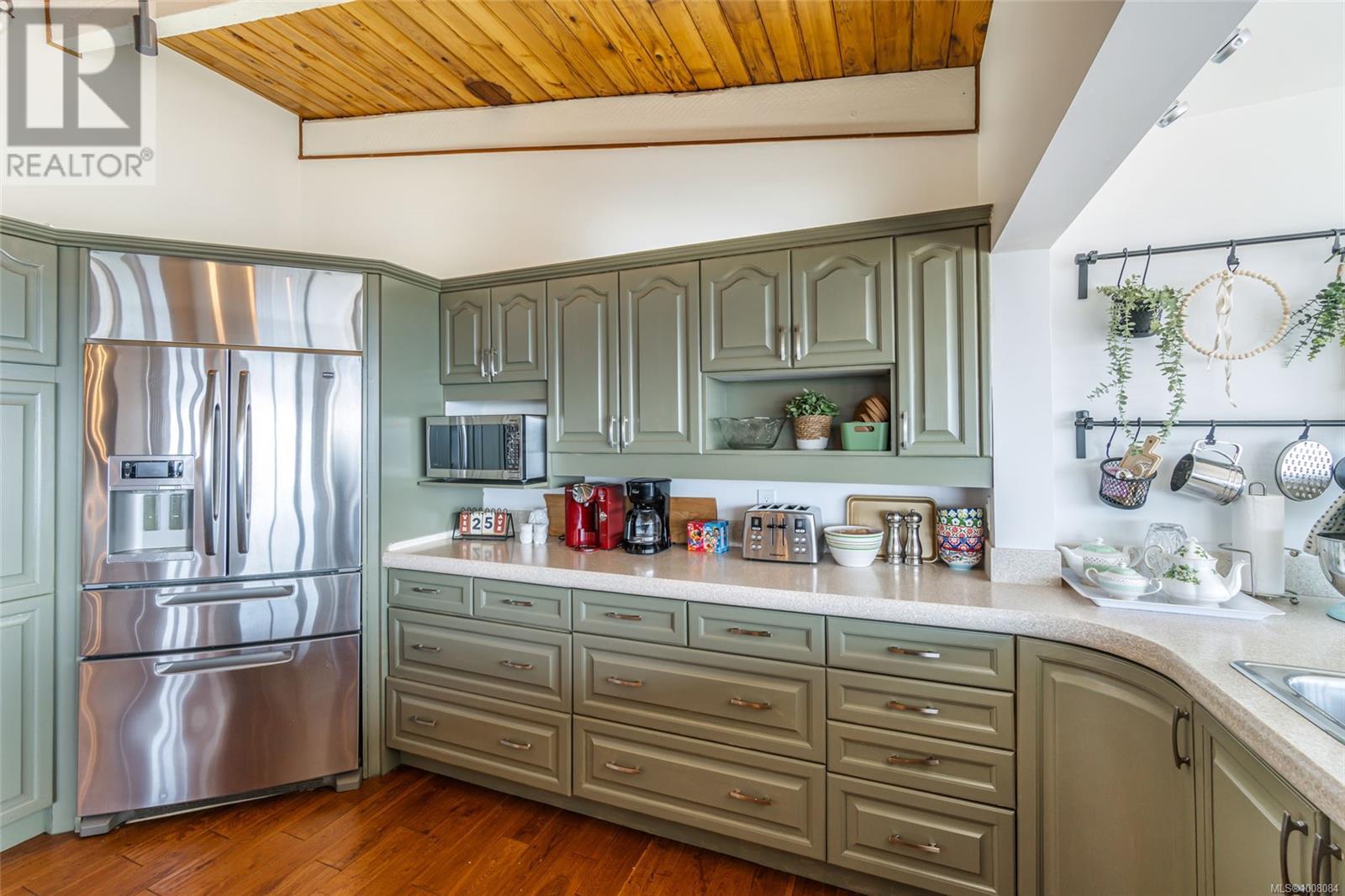 Photo 21 of 5343 Dewar Rd, Nanaimo BC