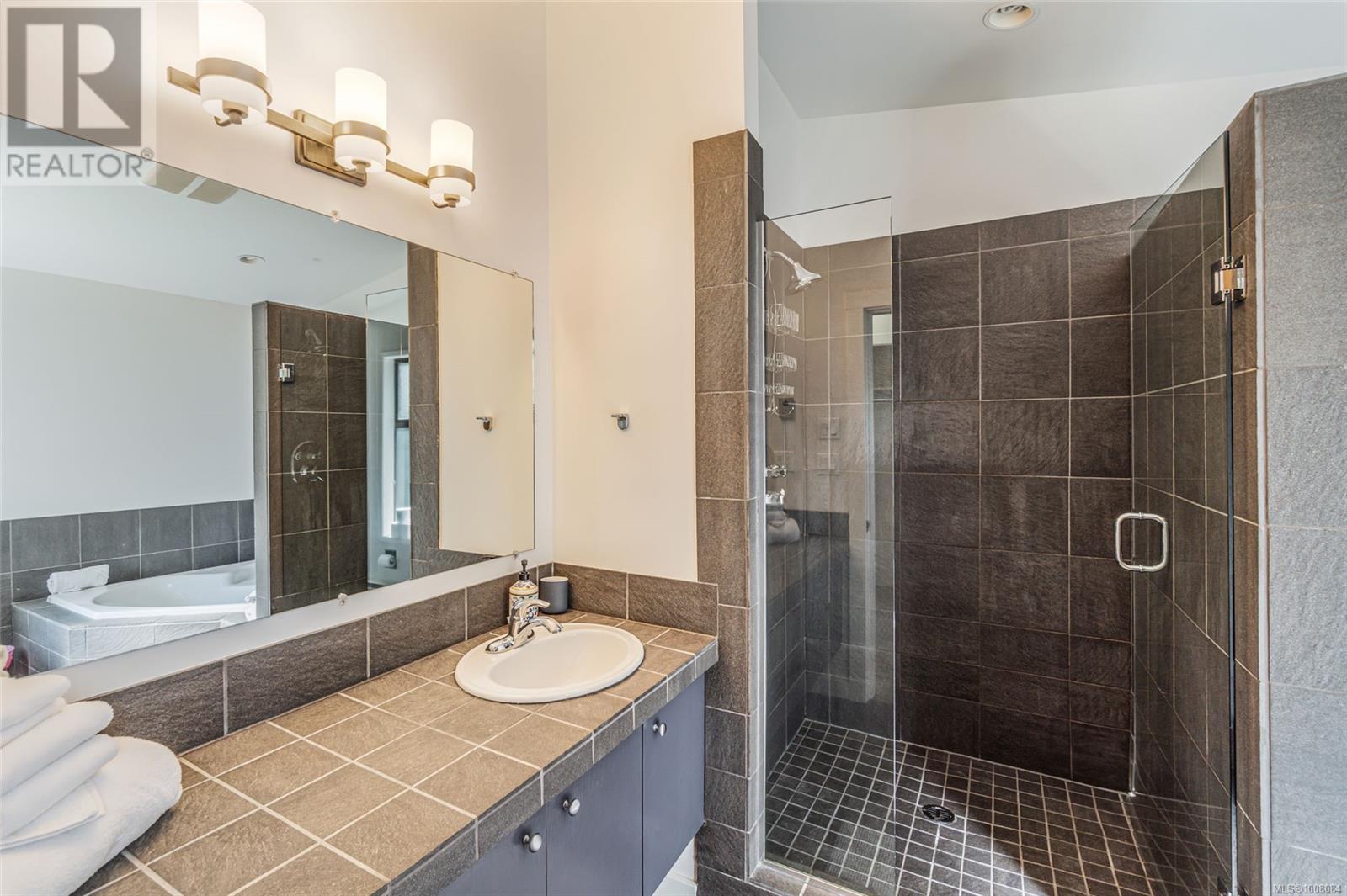 Photo 19 of 5343 Dewar Rd, Nanaimo BC