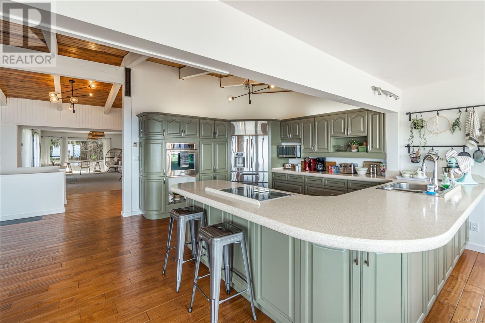Photo 38 of 5343 Dewar Rd, Nanaimo BC