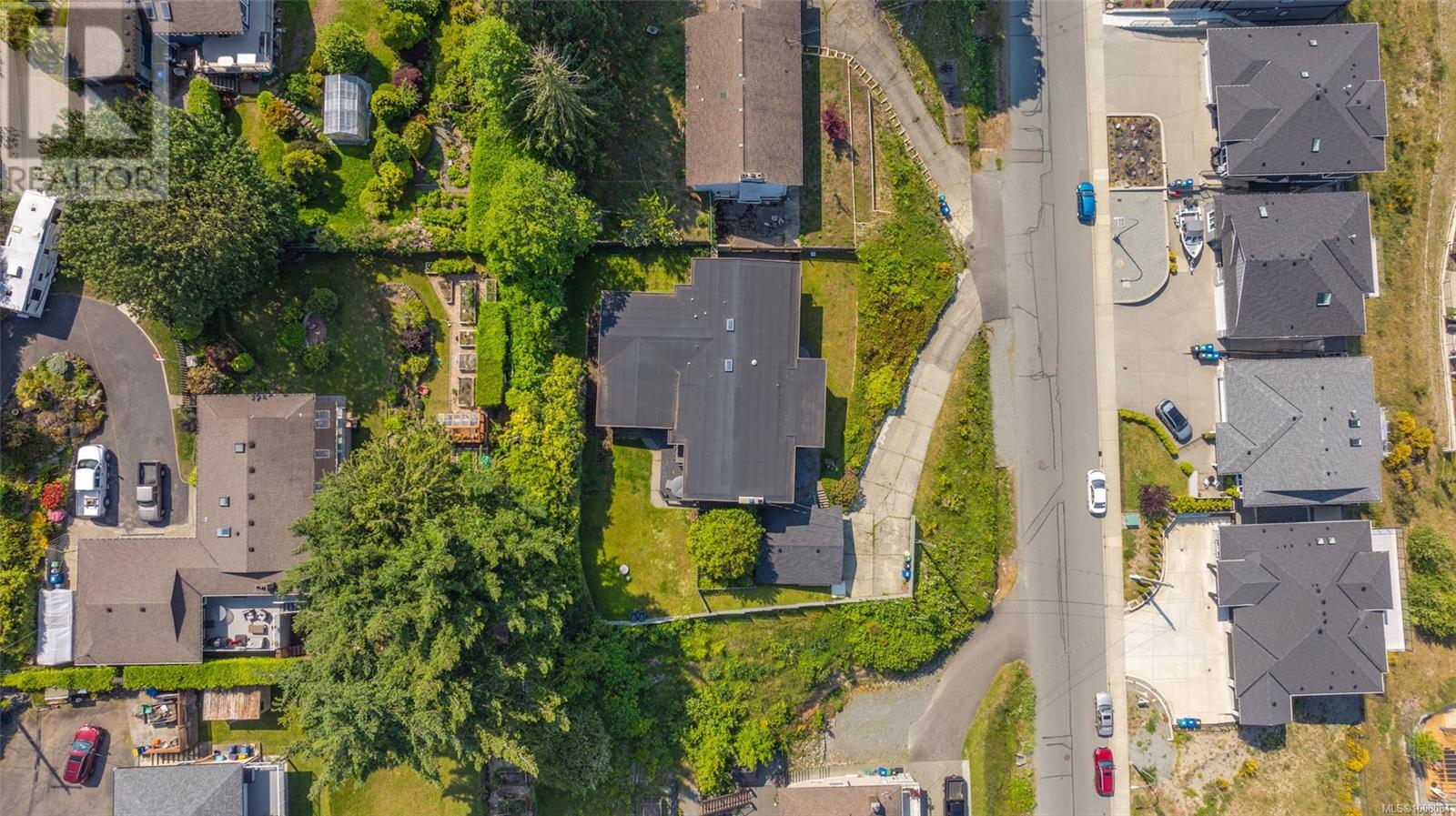 Photo 33 of 5343 Dewar Rd, Nanaimo BC