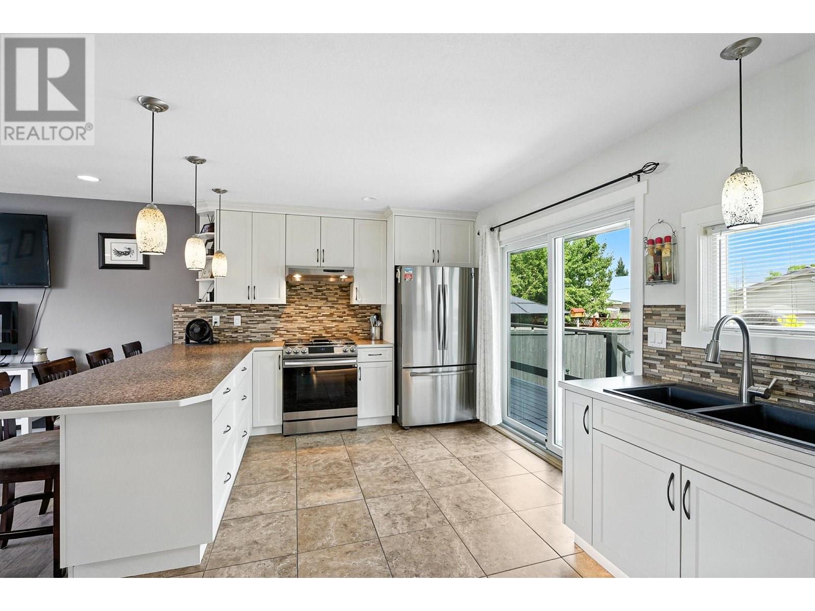 Photo 30 of 219 Cypress Avenue, Kamloops BC