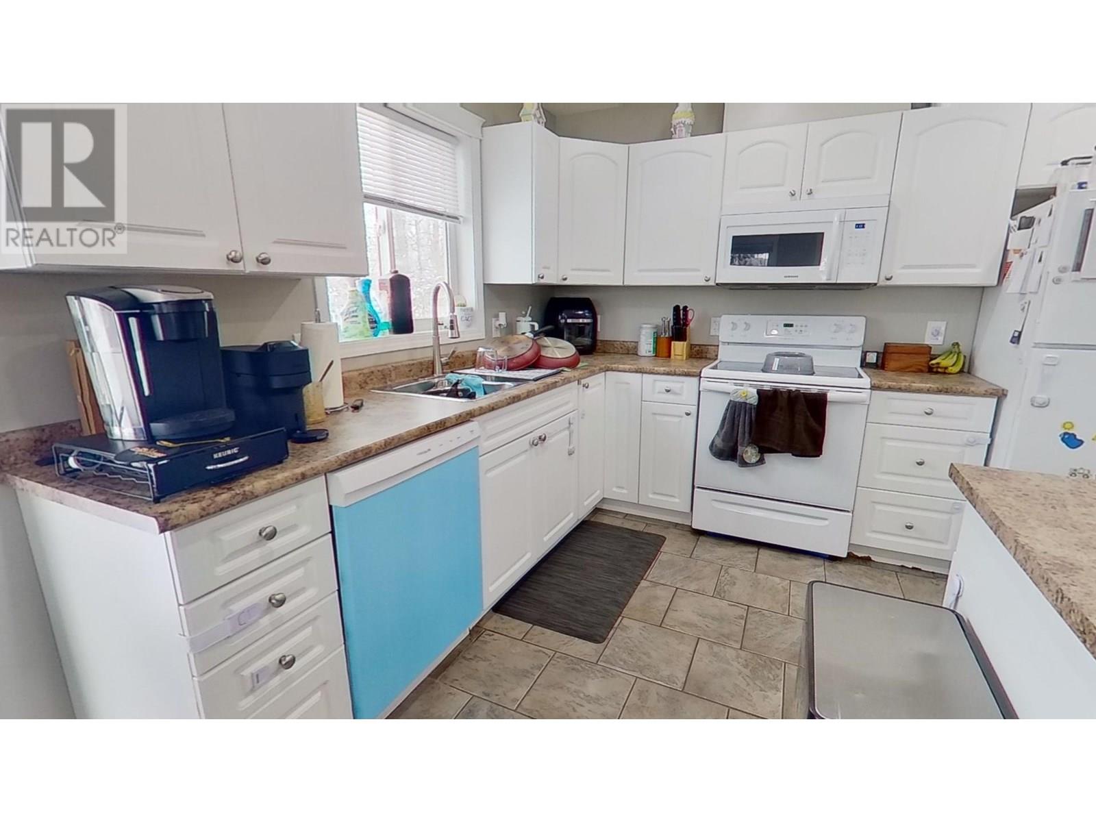 Photo 9 of 7338 Cartier Road, Fort St John BC