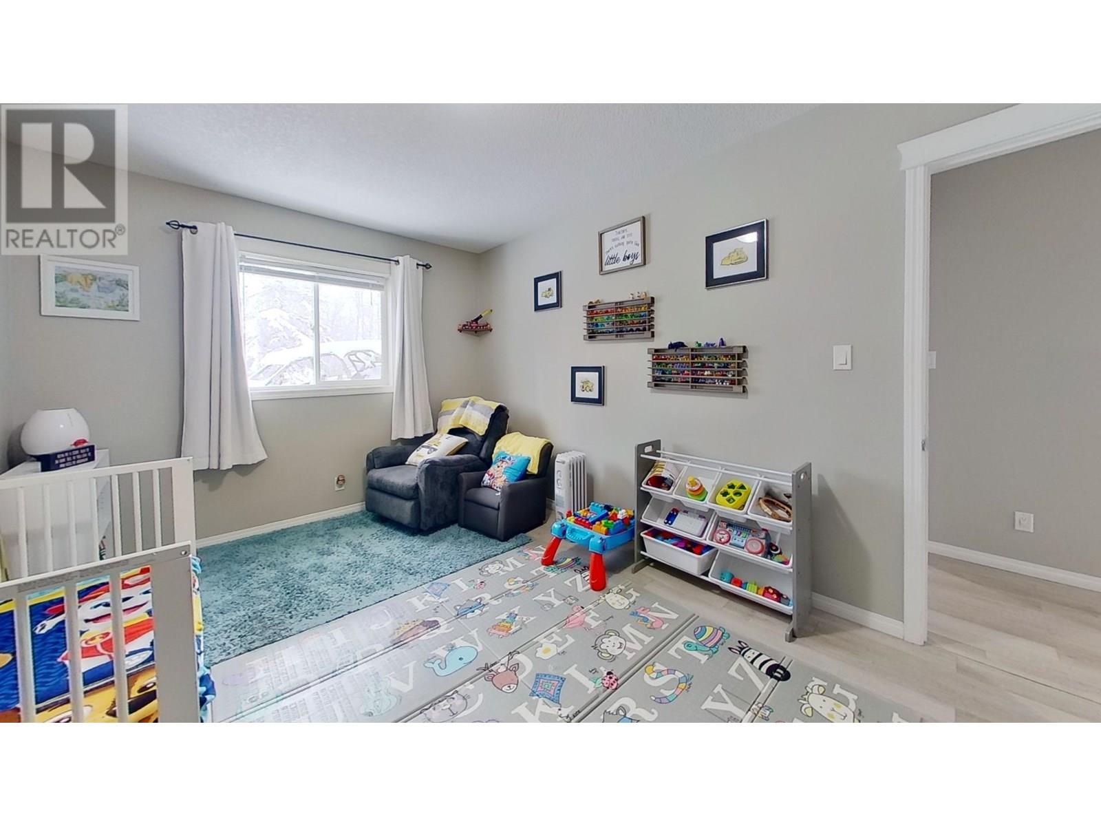 Photo 4 of 7338 Cartier Road, Fort St John BC