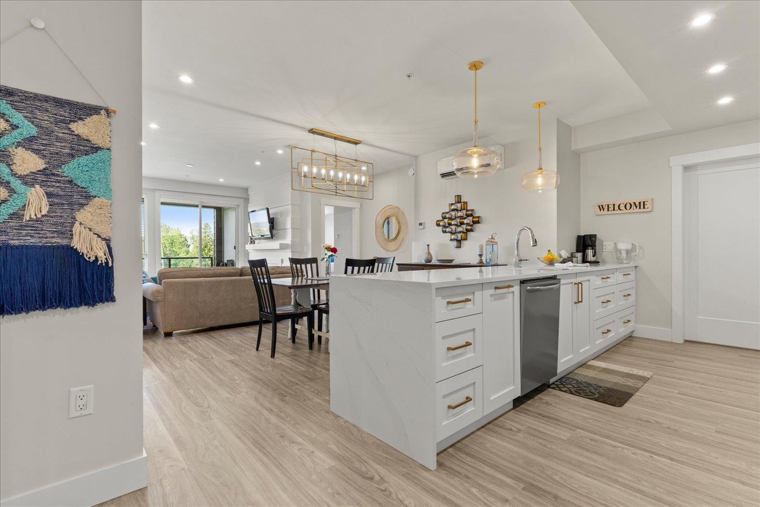 Photo 2 of 408 45757 Watson Road Sardis South, Chilliwack BC