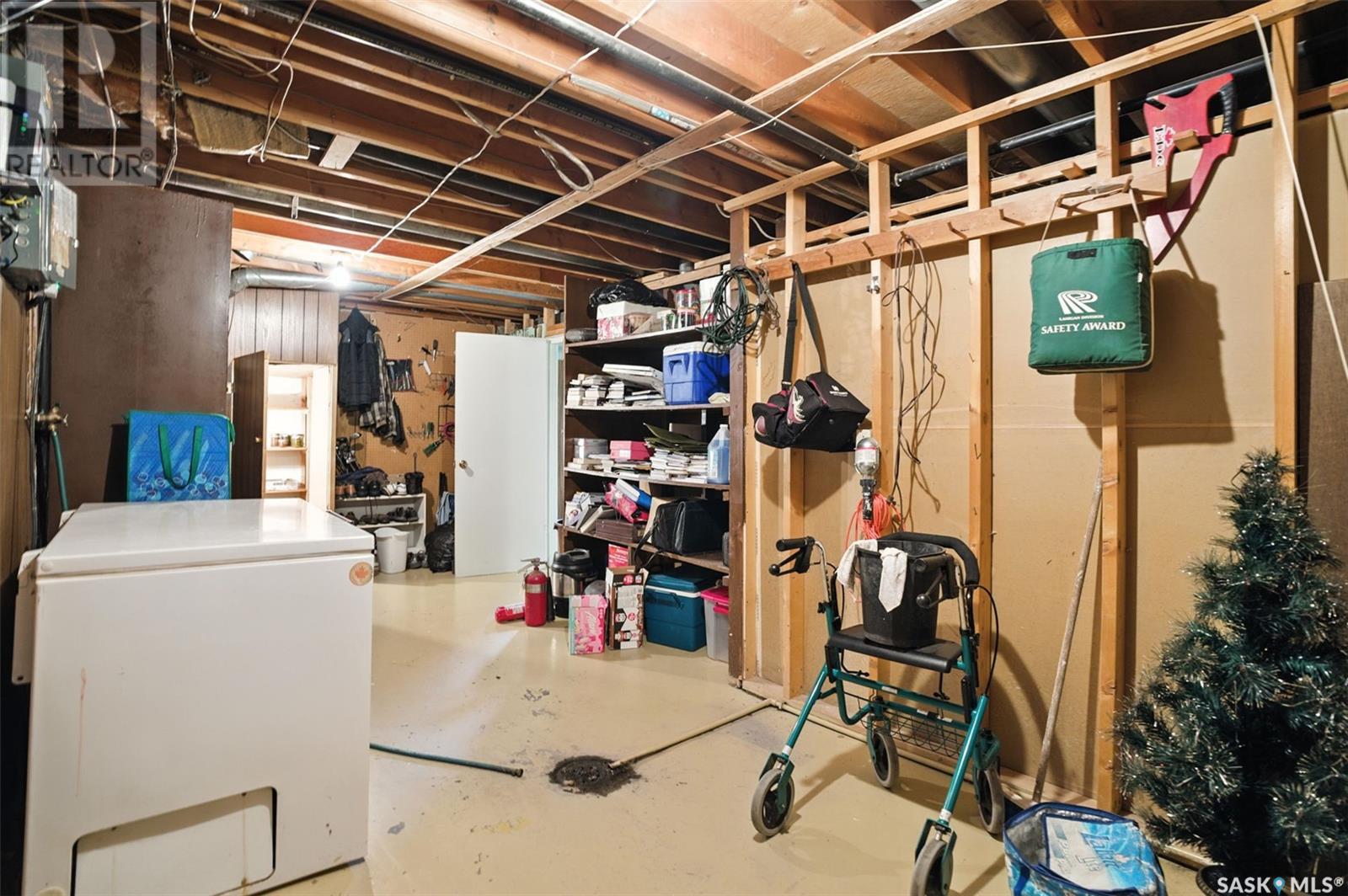 Photo 12 of 42 Calvert Crescent, Lanigan SK