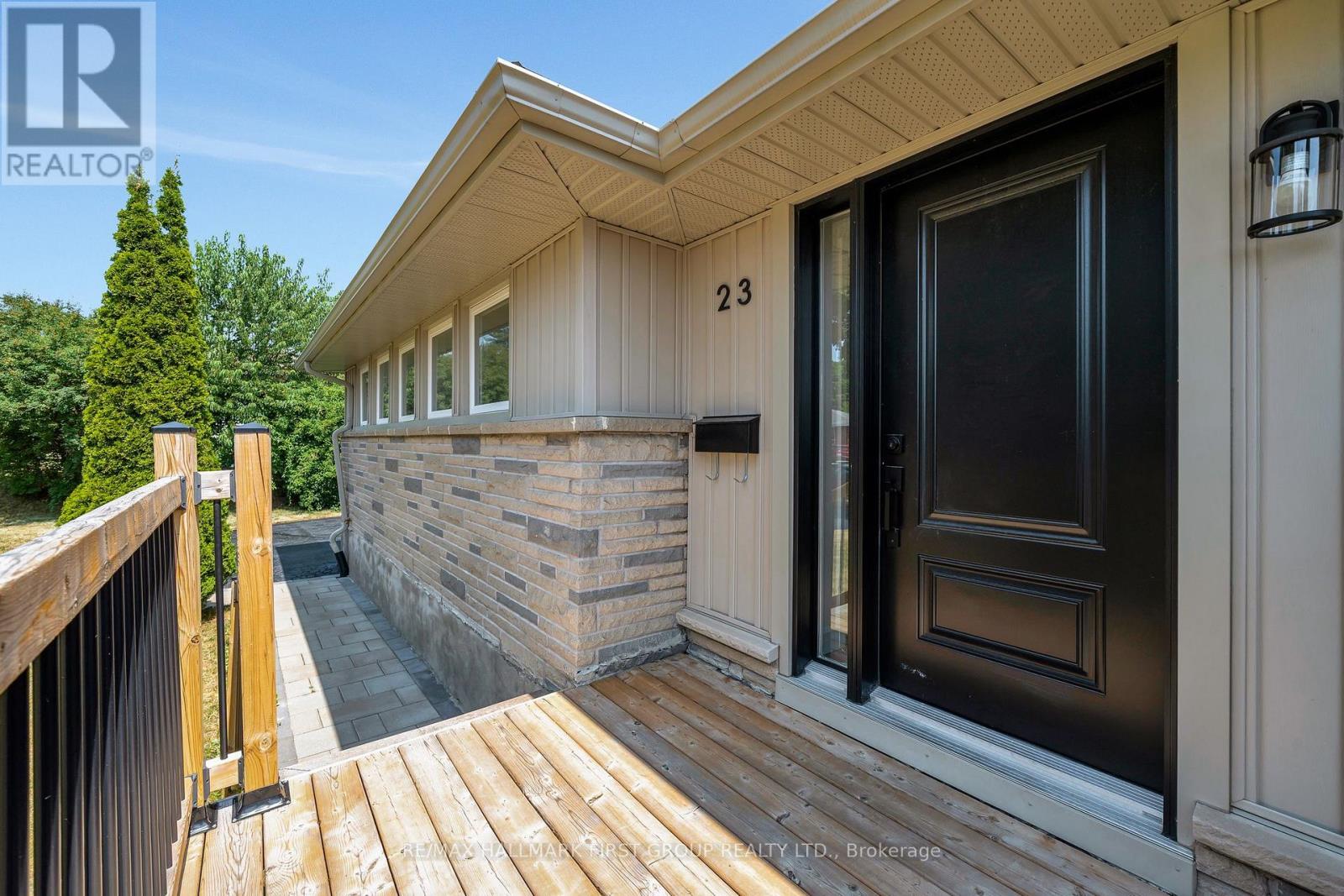 Photo 37 of 23 Third Avenue, Quinte West ON
