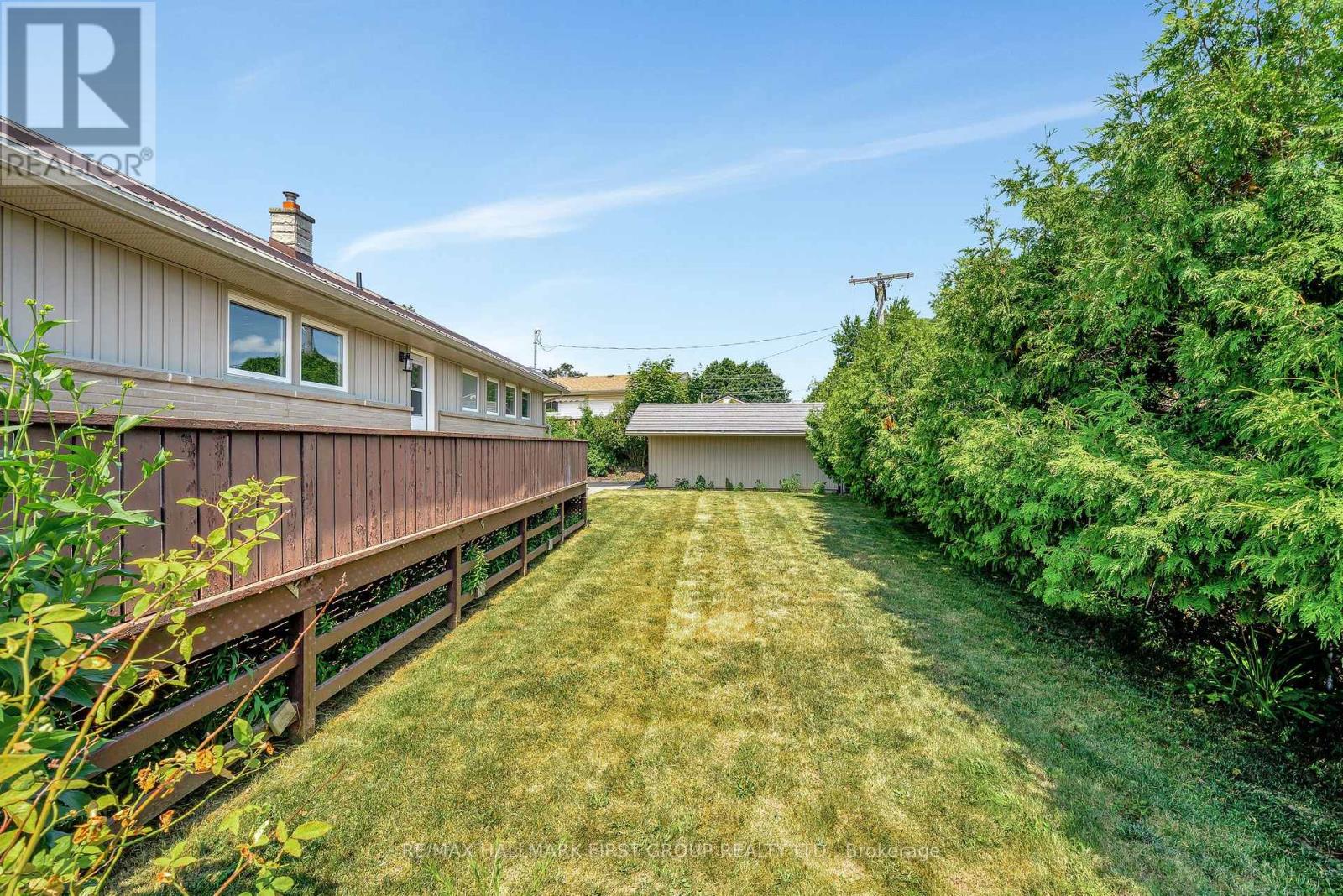 Photo 4 of 23 Third Avenue, Quinte West ON