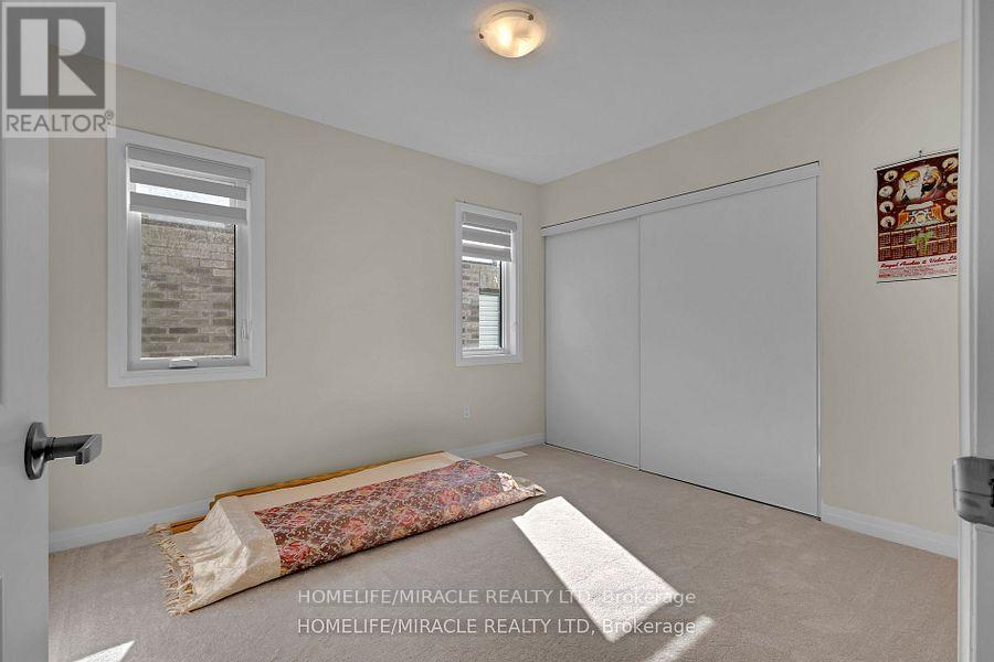 Photo 33 of 58 Mary Watson Street, North Dumfries ON