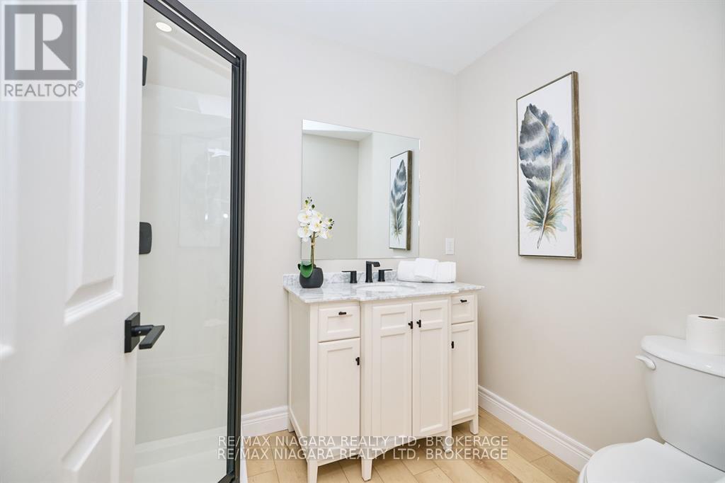 Photo 13 of 5508 Hillsdale Avenue, Niagara Falls ON