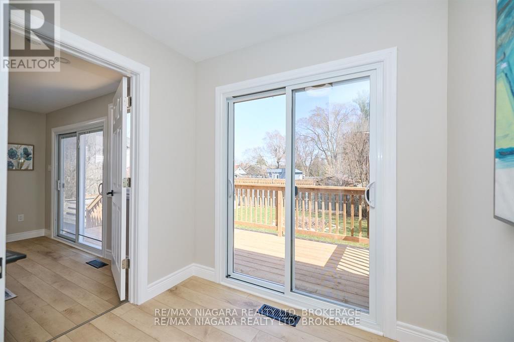 Photo 5 of 5508 Hillsdale Avenue, Niagara Falls ON