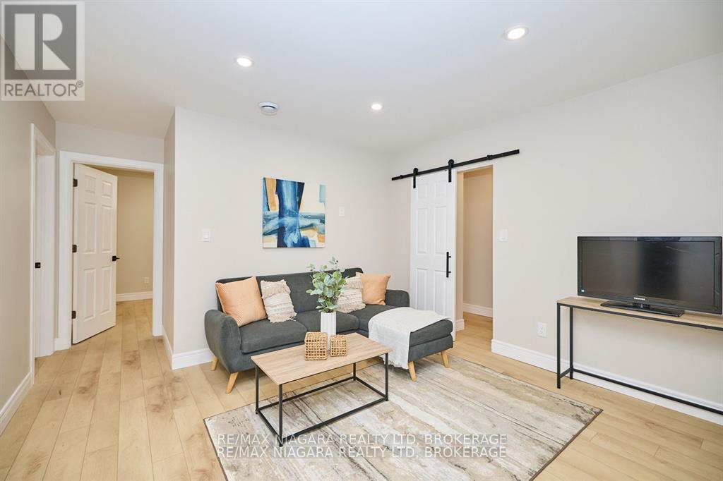 Photo 18 of 5508 Hillsdale Avenue, Niagara Falls ON