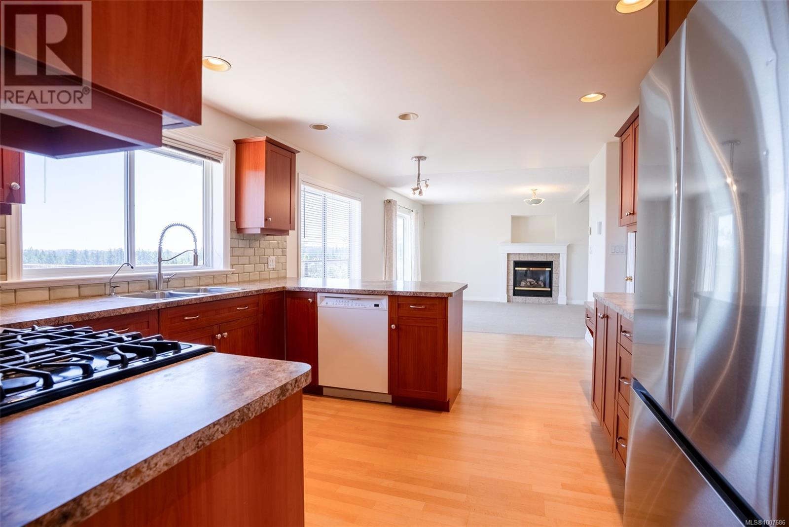 2562 CRYSTALVIEW DR - Image 10