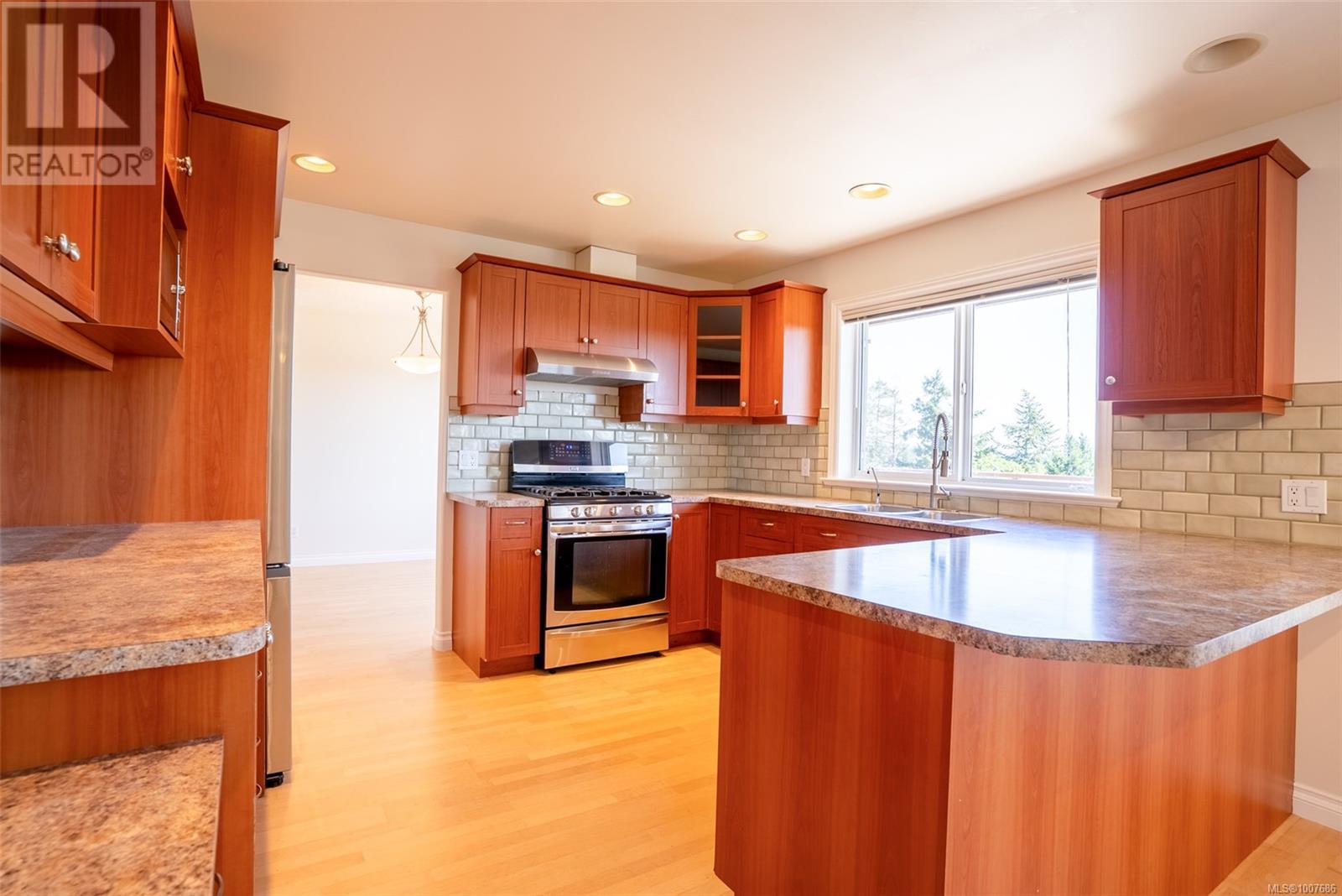 2562 CRYSTALVIEW DR - Image 12