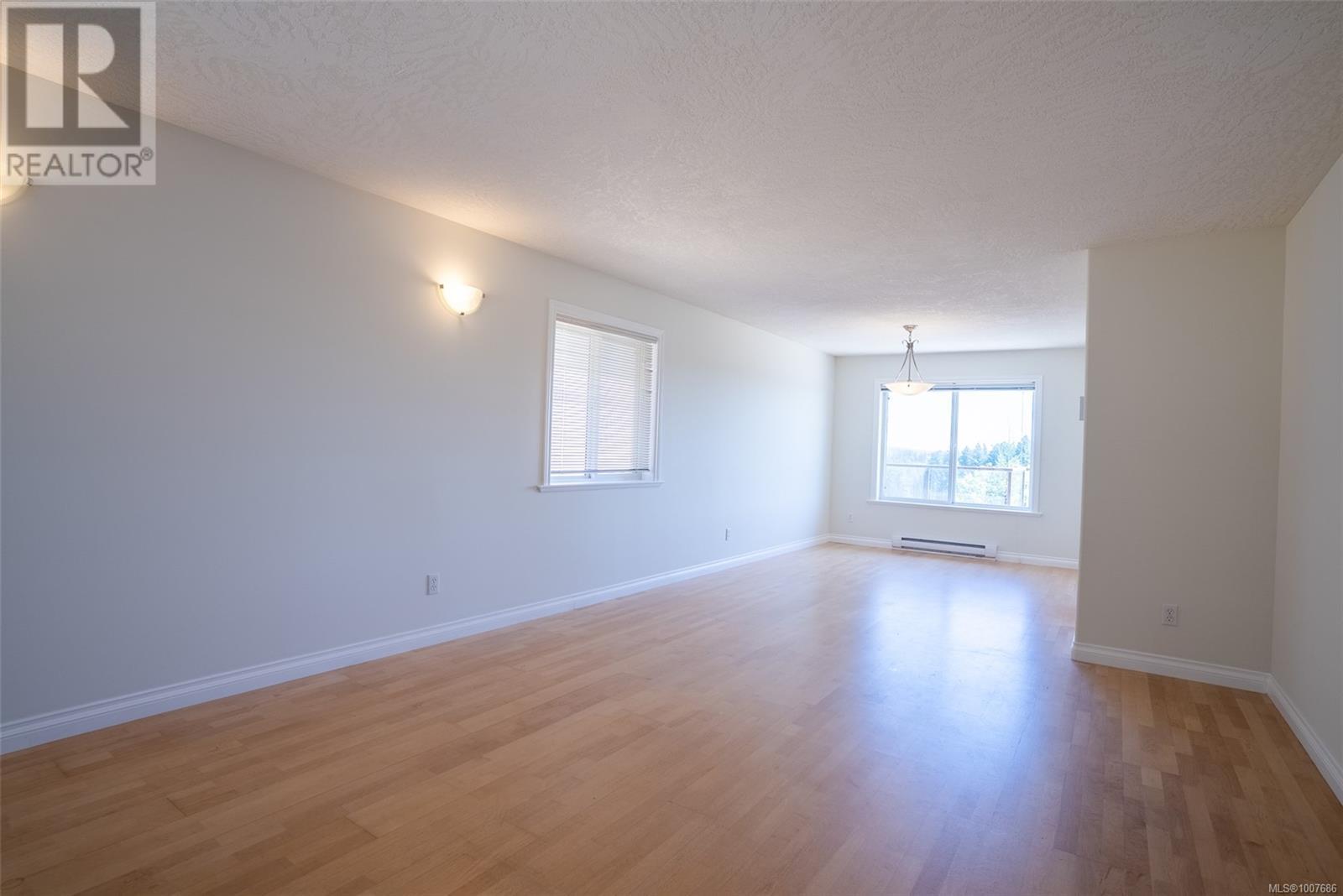 2562 CRYSTALVIEW DR - Image 2
