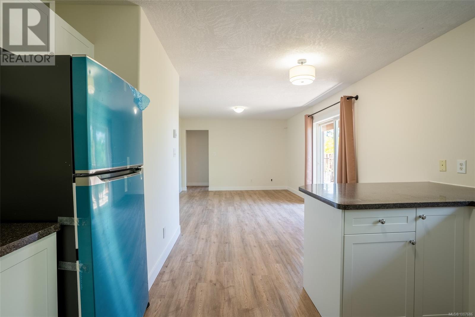 2562 CRYSTALVIEW DR - Image 44