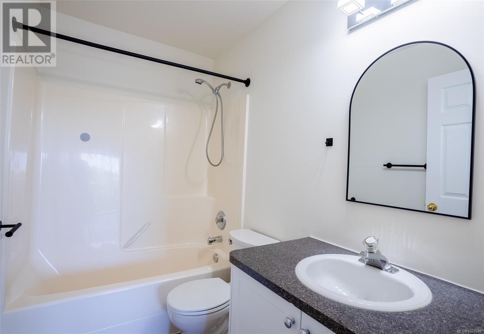 2562 CRYSTALVIEW DR - Image 45
