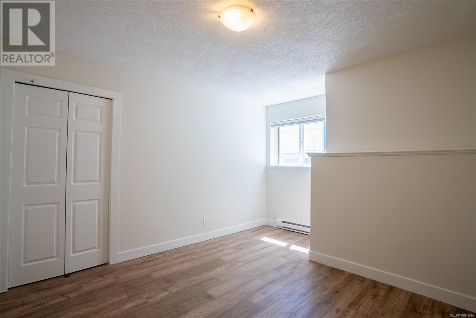2562 CRYSTALVIEW DR - Image 49