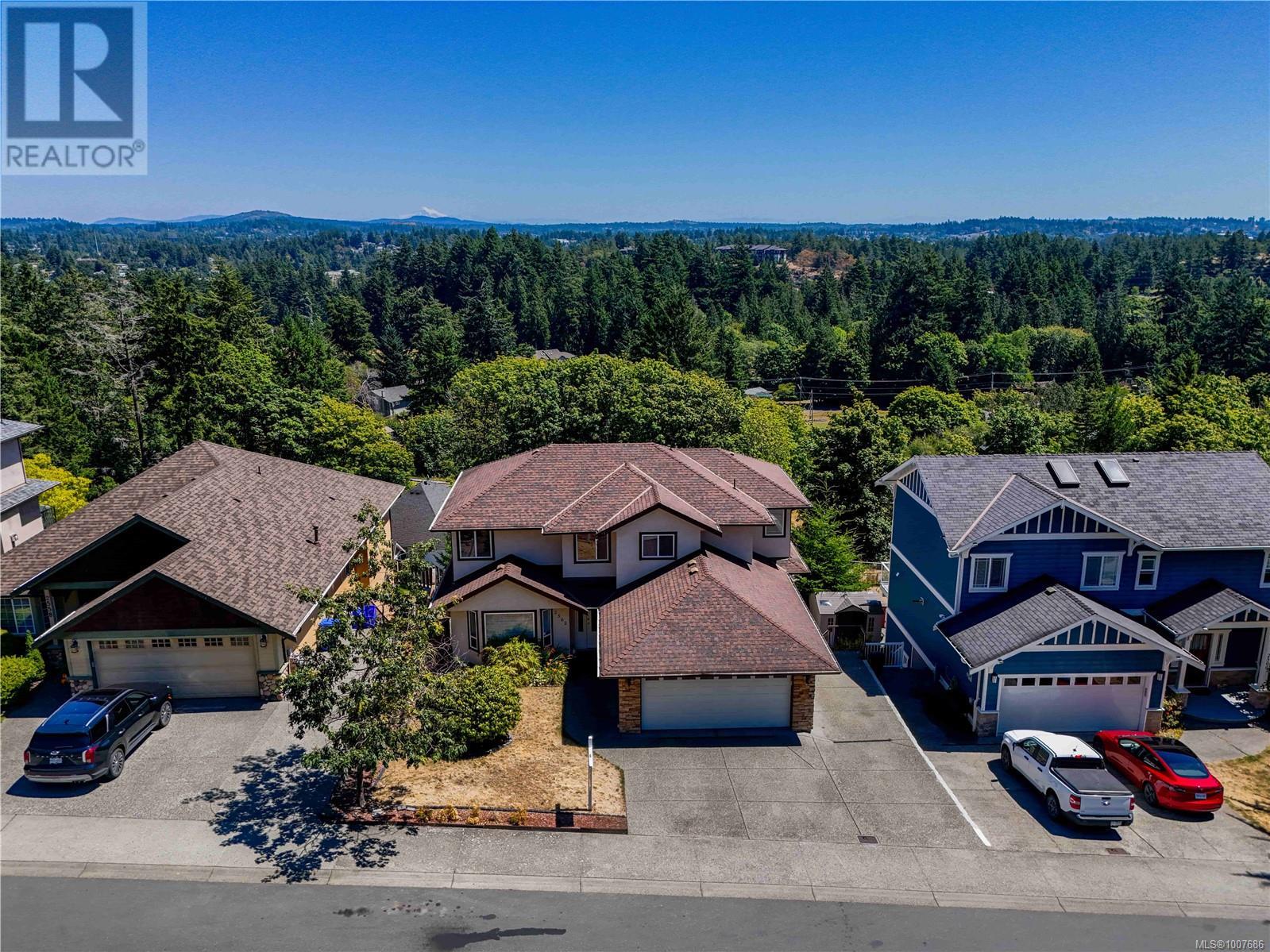 2562 CRYSTALVIEW DR - Image 52