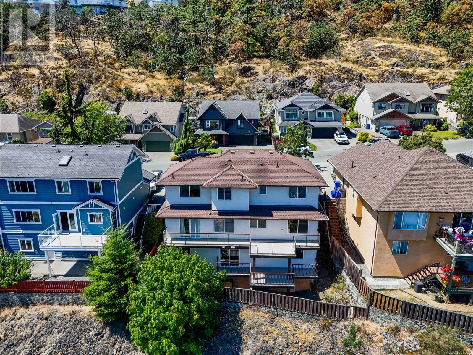 2562 CRYSTALVIEW DR - Image 53