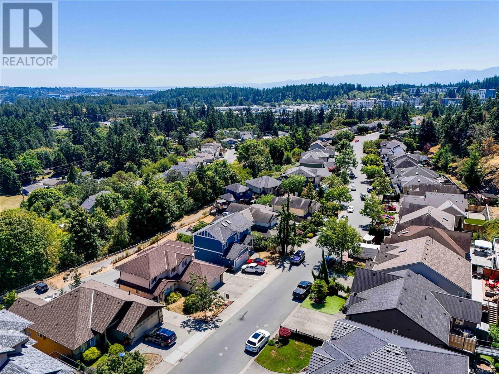 2562 CRYSTALVIEW DR - Image 54