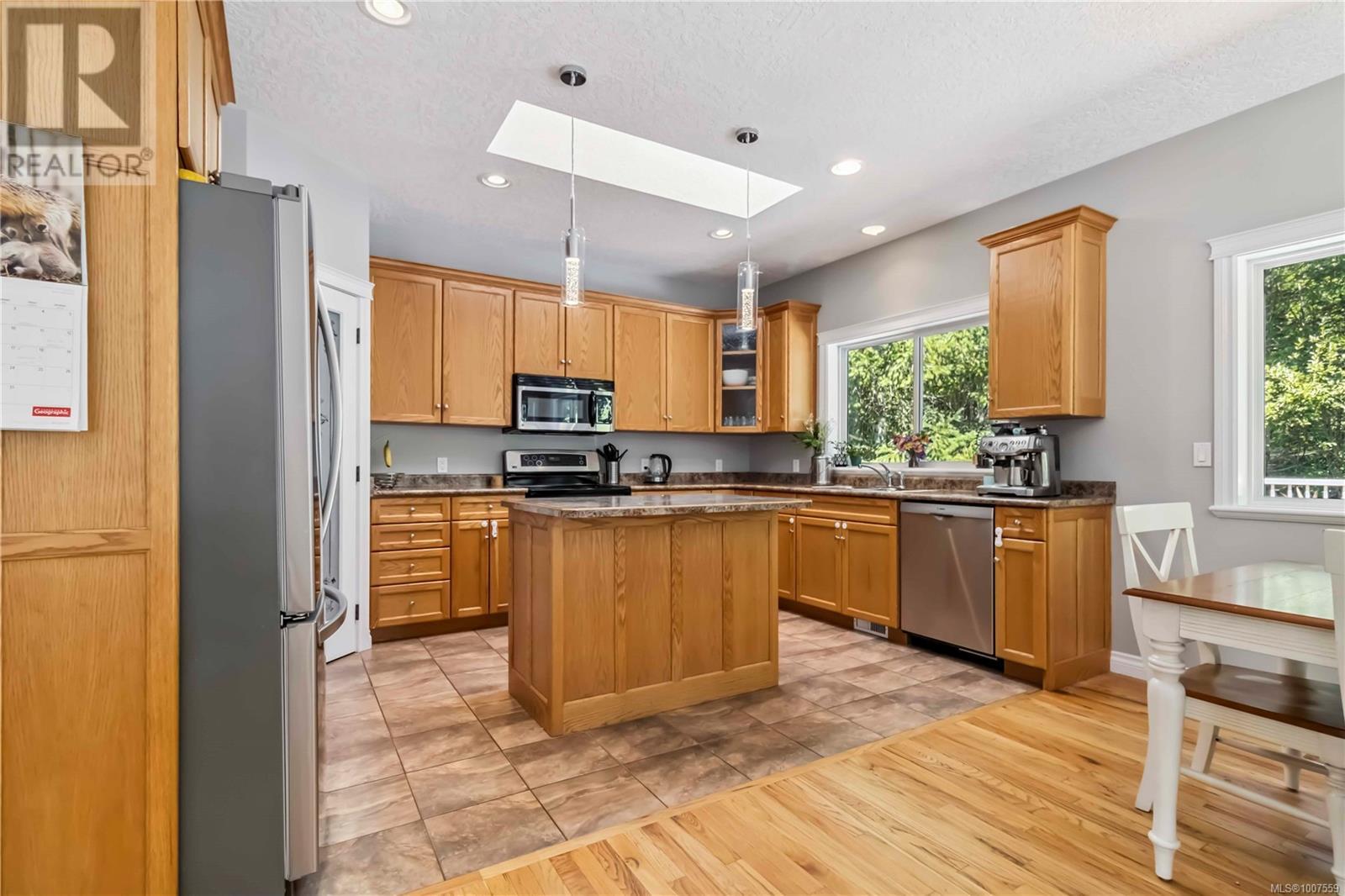 Photo 41 of 7230 Helen Pl, Sooke BC