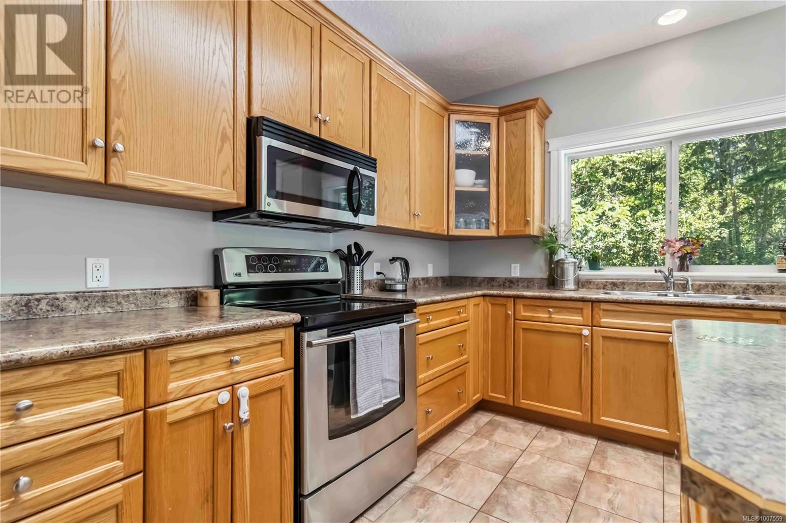 Photo 50 of 7230 Helen Pl, Sooke BC