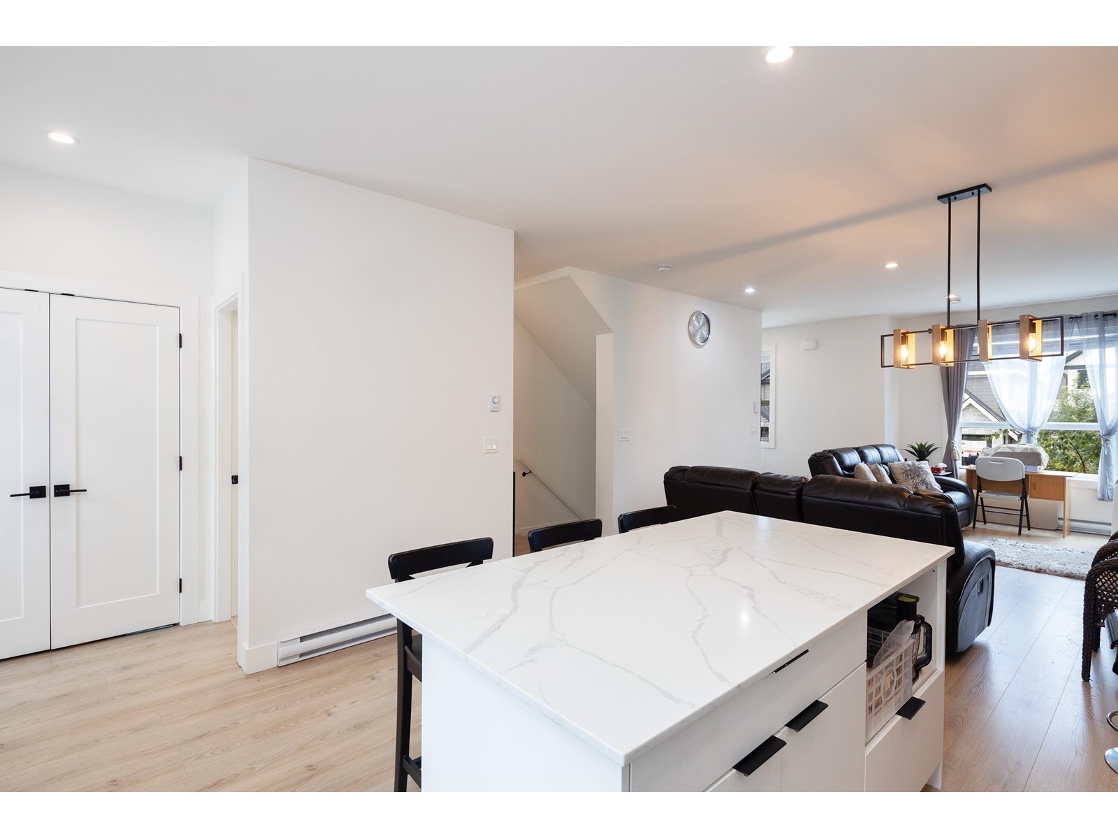Photo 11 of 68 19255 Aloha Drive, Surrey BC