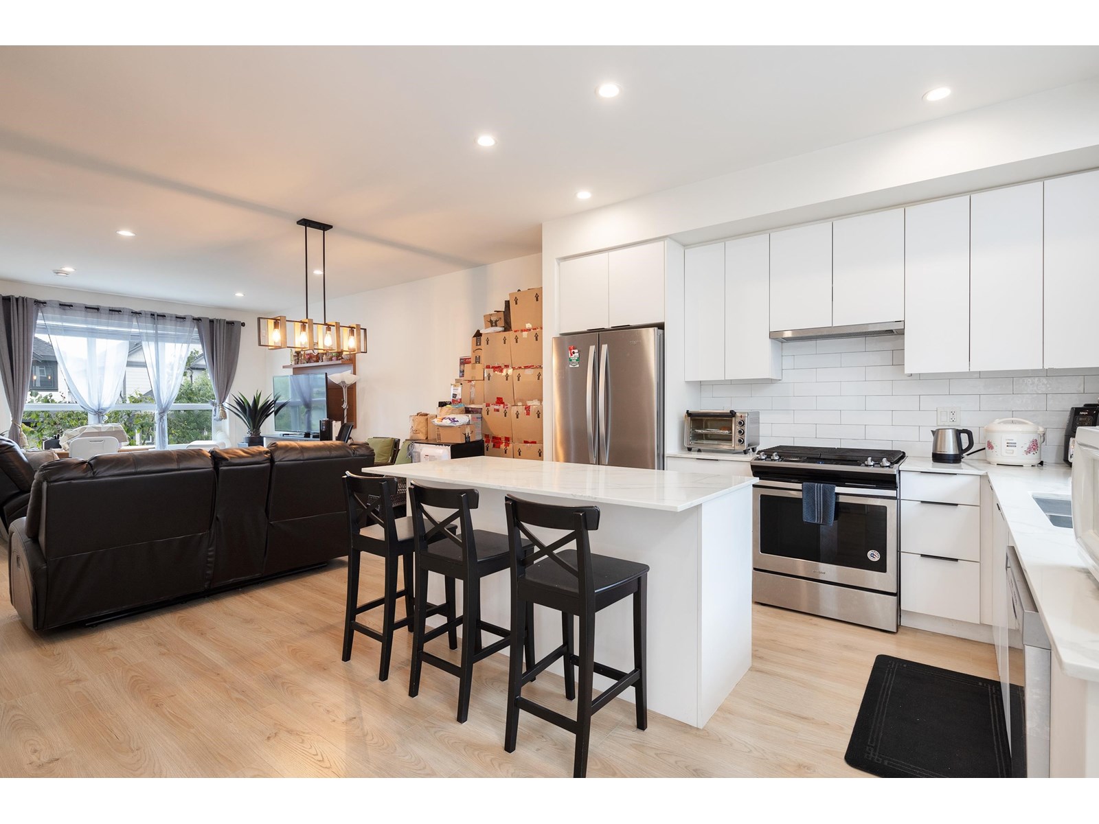 Photo 5 of 68 19255 Aloha Drive, Surrey BC