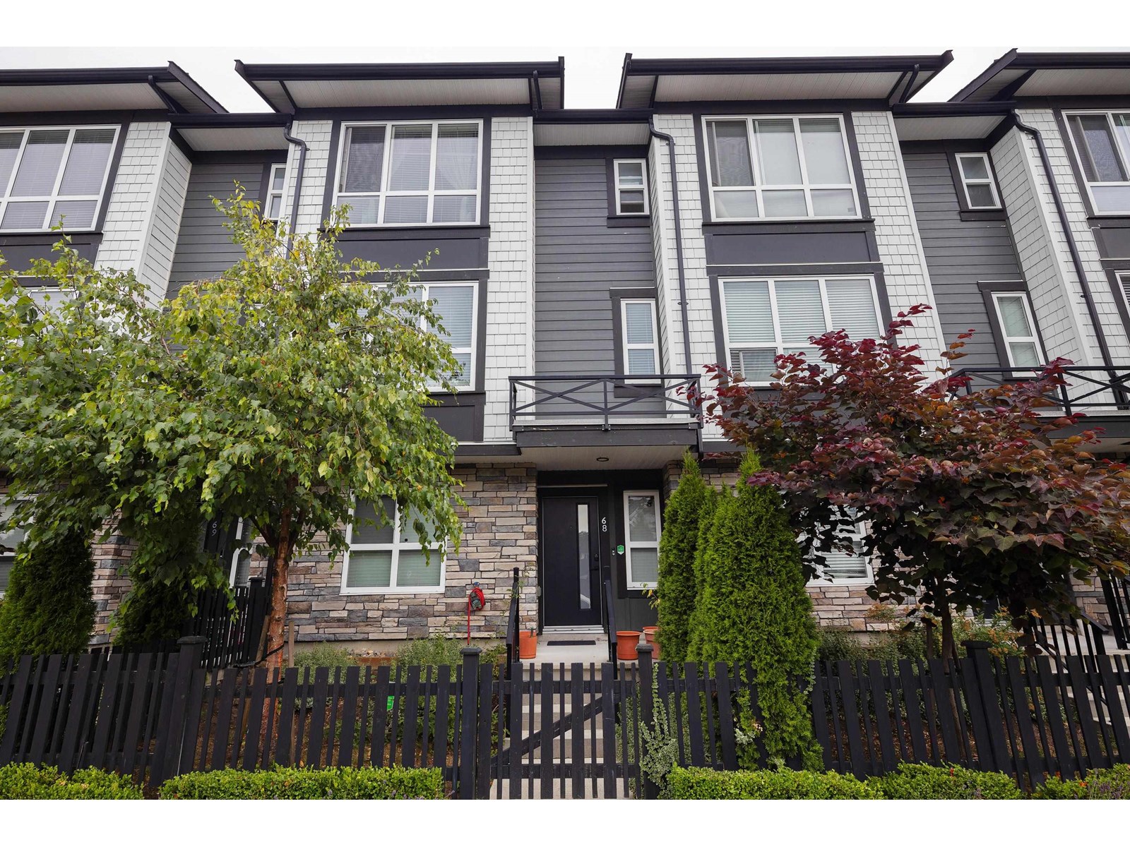 Photo 2 of 68 19255 Aloha Drive, Surrey BC