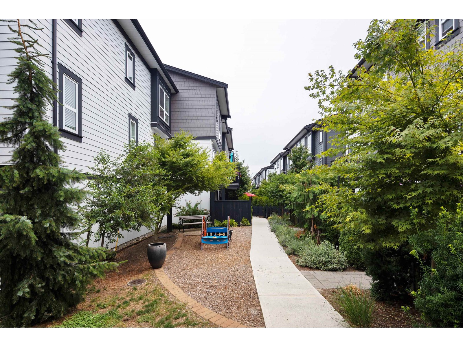 Photo 32 of 68 19255 Aloha Drive, Surrey BC