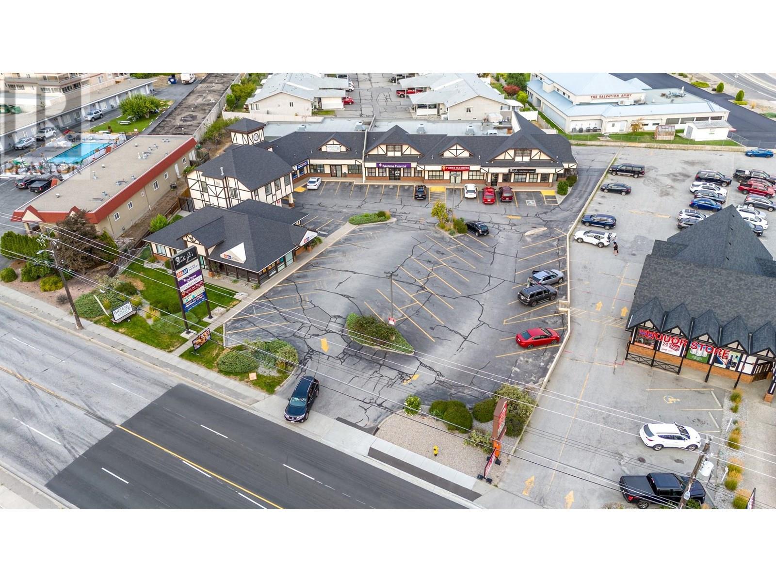 114 2436 Skaha Lake Road, Penticton